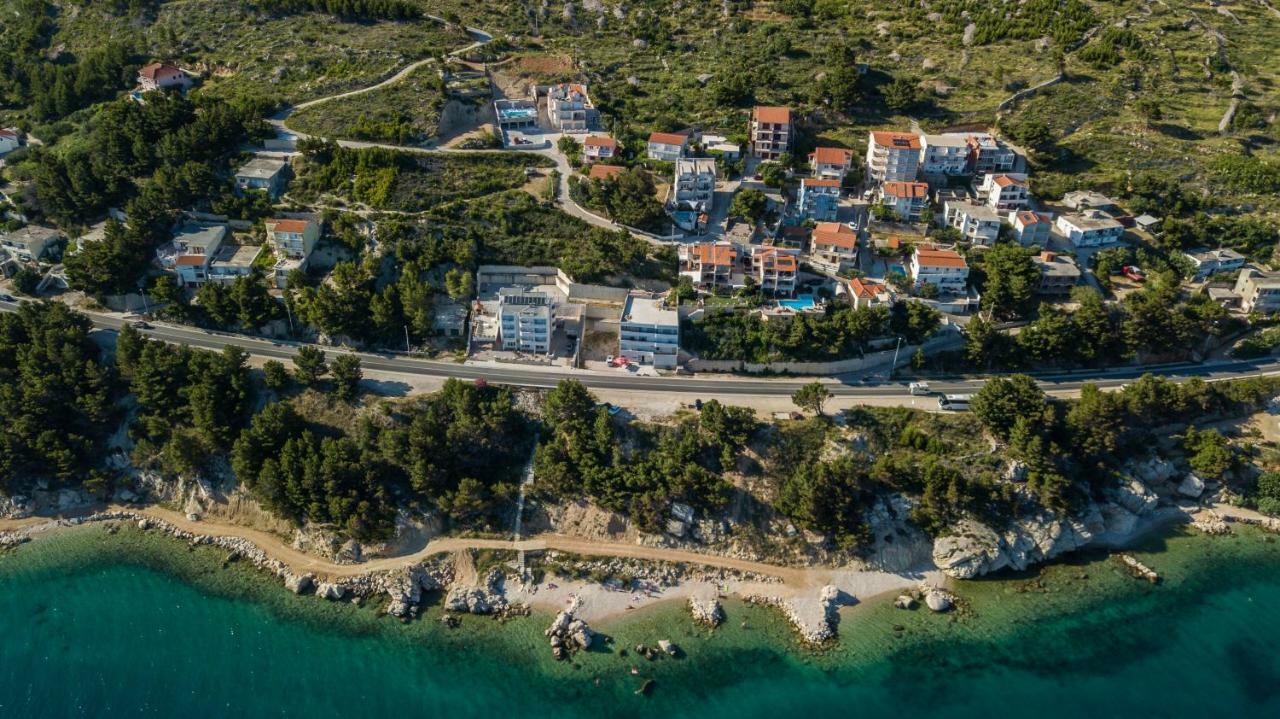 Apartments Pusic Omis Exterior photo
